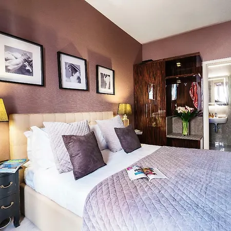 The Brunetti - Luxury Serviced Apartment-3